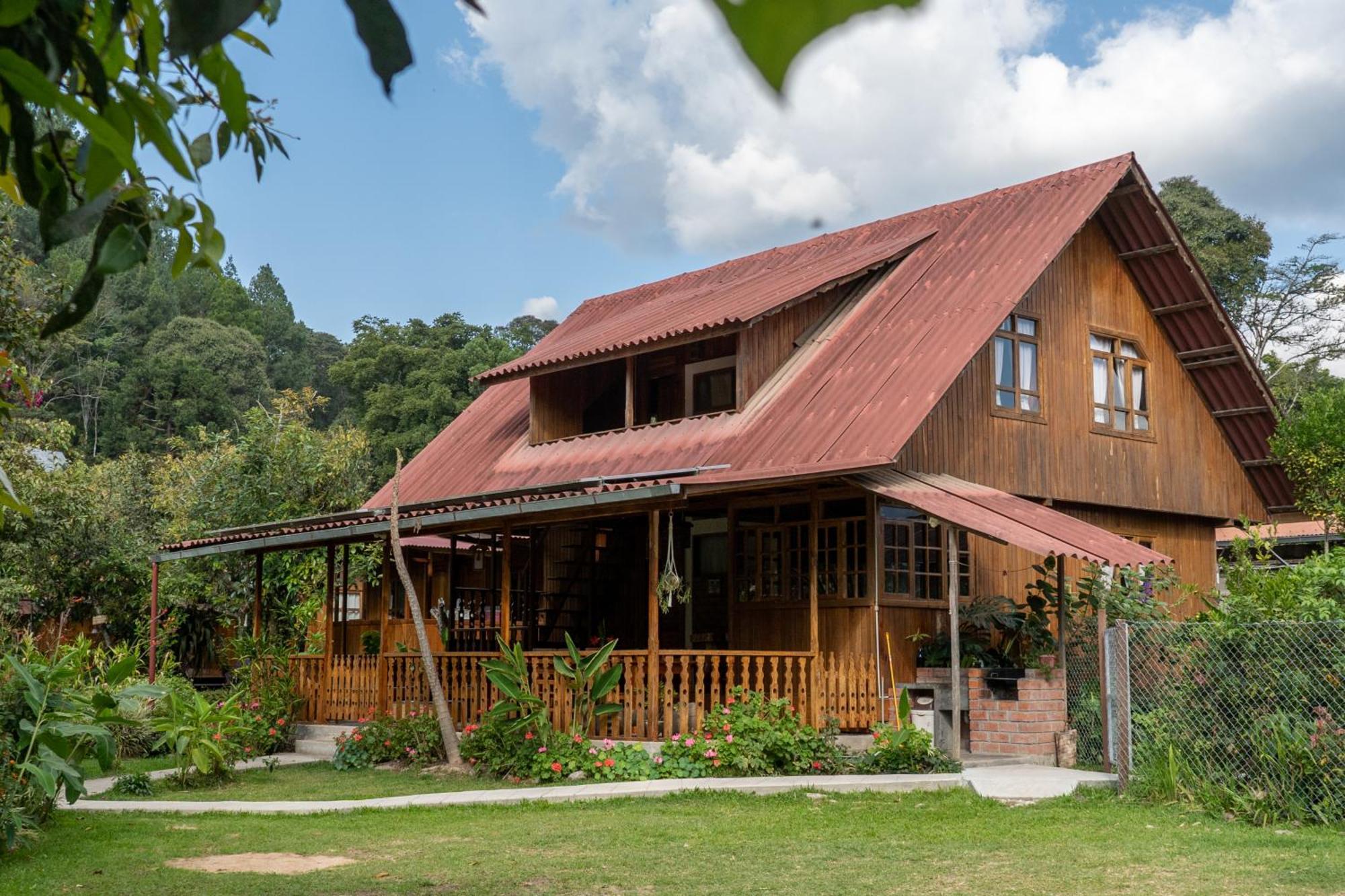 Carolina Egg Gasthaus Oxapampa Dış mekan fotoğraf